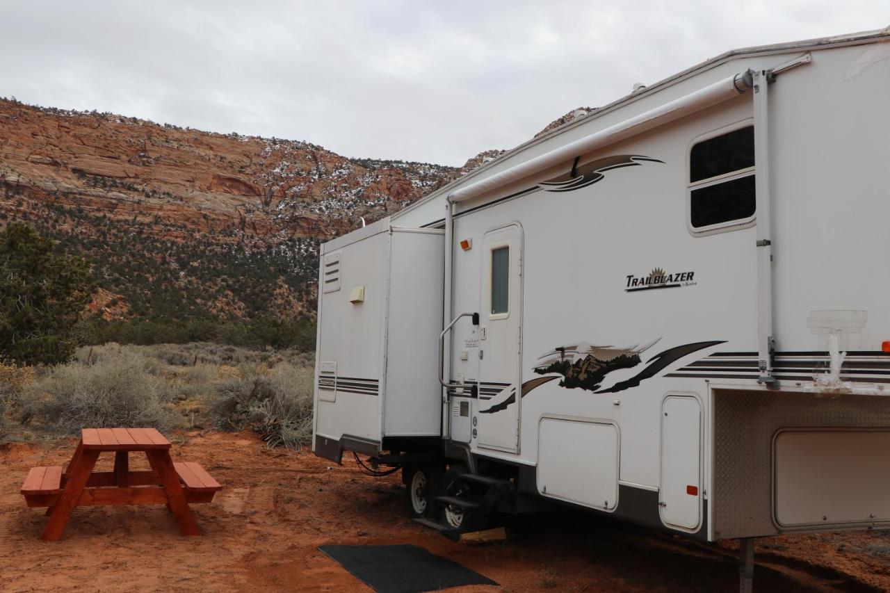 Camp Valhalla At Zion Hotel Colorado City ภายนอก รูปภาพ