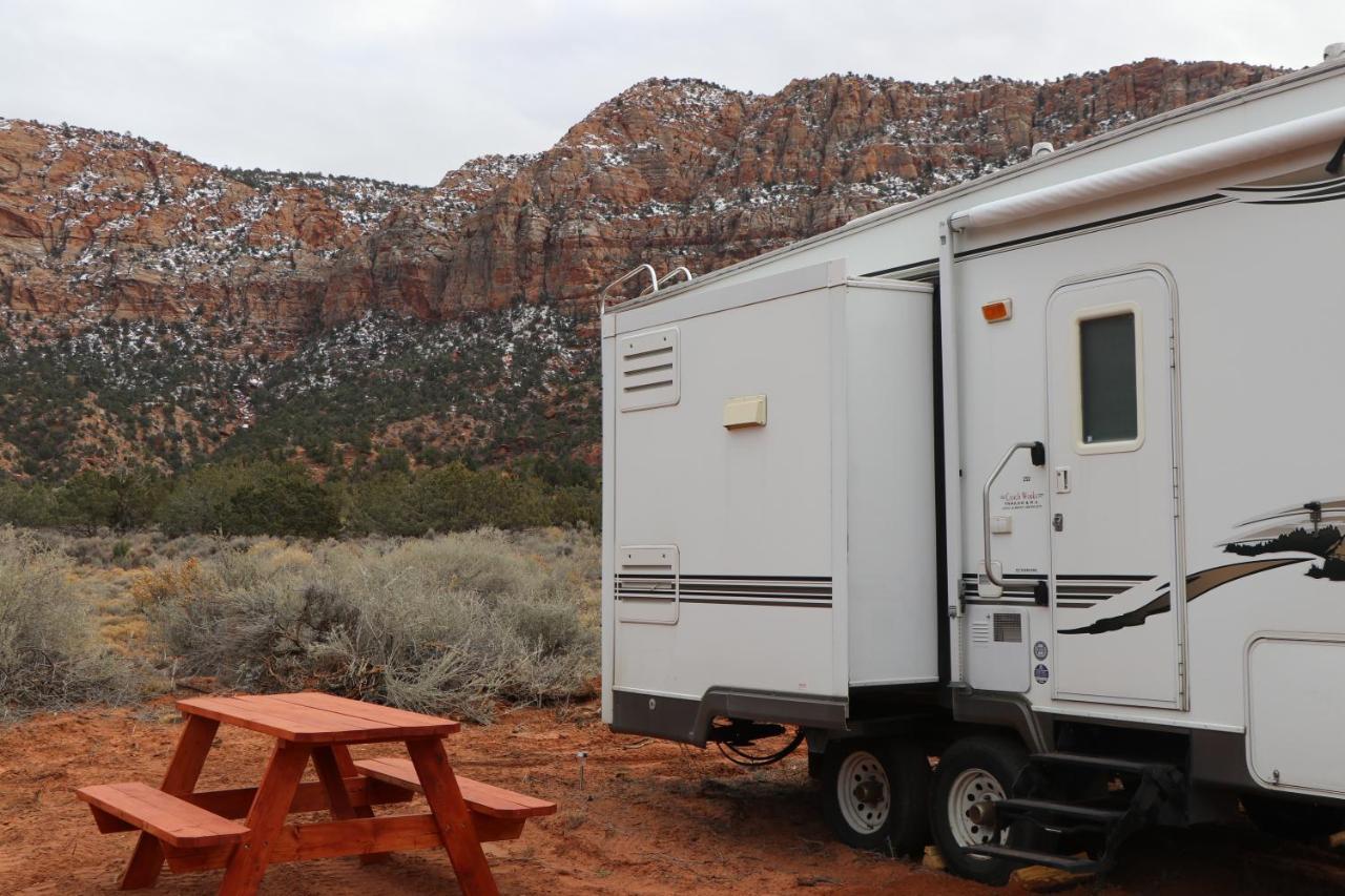 Camp Valhalla At Zion Hotel Colorado City ภายนอก รูปภาพ