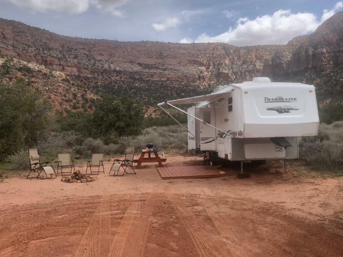 Camp Valhalla At Zion Hotel Colorado City ภายนอก รูปภาพ